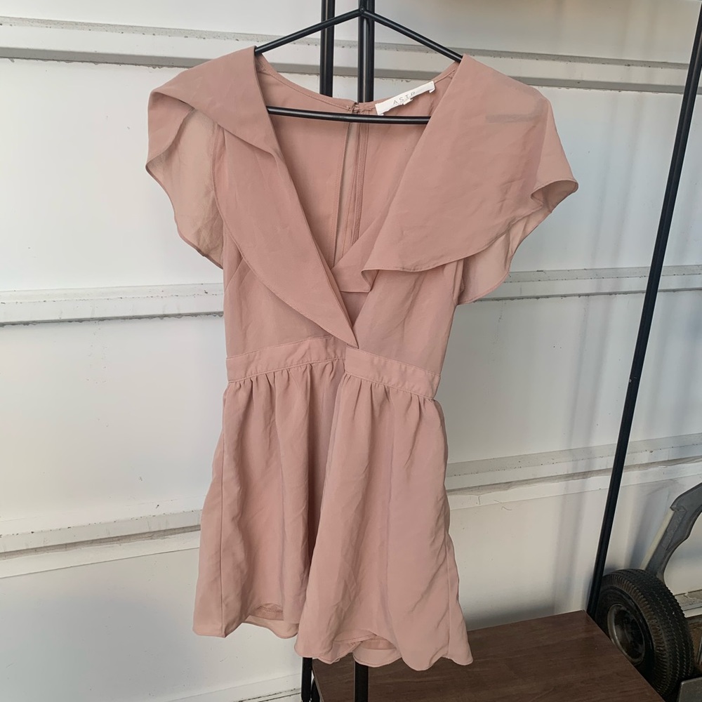 ASTR The Label Blush Flutter Cape Romper - Picture 5 of 10